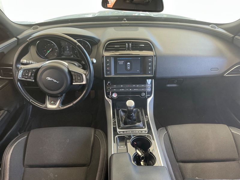 Jaguar XE 20d R-Sport 2018 – снимка 17
