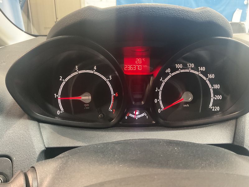Ford Fiesta 1.25 Trend 2012 – снимка 4