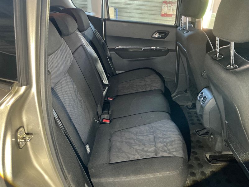 Peugeot 3008 1.6 Premium 2011 – снимка 19