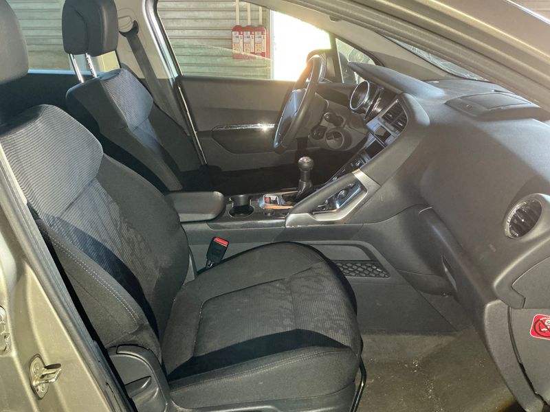 Peugeot 3008 1.6 Premium 2011 – снимка 16