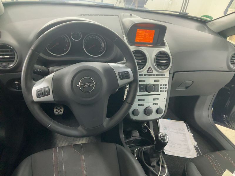 Opel Corsa 1.6 Turbo 150 Jahre Opel 2012 – снимка 17