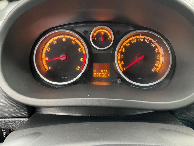 Opel Corsa 1.6 Turbo 150 Jahre Opel 2012 – снимка 18