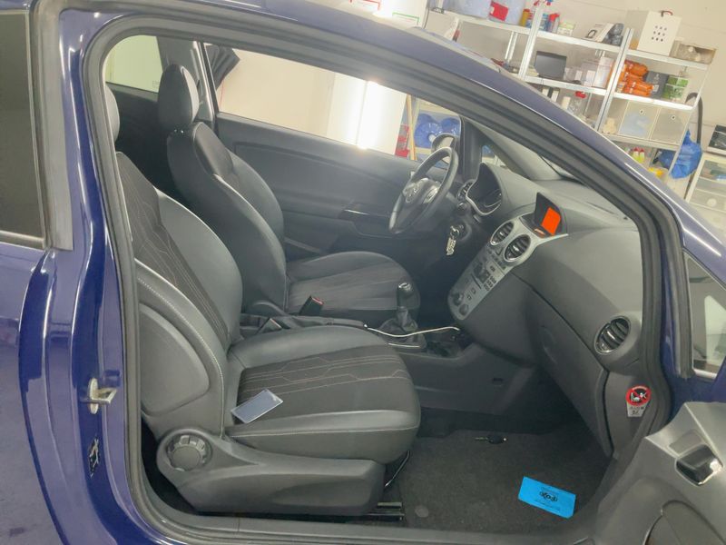 Opel Corsa 1.6 Turbo 150 Jahre Opel 2012 – снимка 16