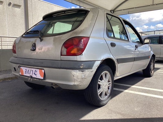 Ford Fiesta 1.25 Trend 2000 – снимка 2