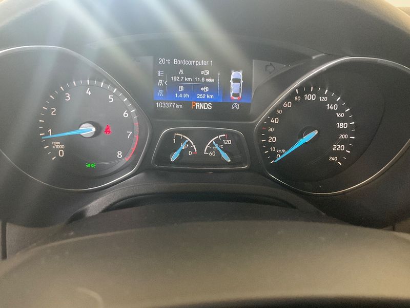 Ford Focus 1.0 EcoBoost Titanium 2016 – снимка 19
