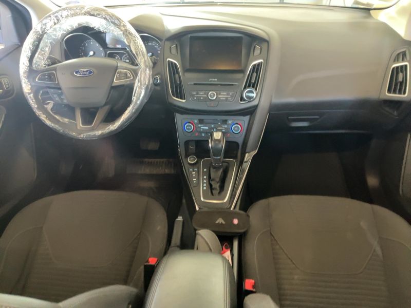 Ford Focus 1.0 EcoBoost Titanium 2016 – снимка 18