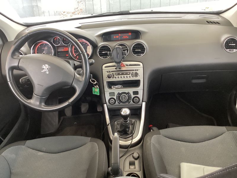 Peugeot 308 1.6 HDi Envy 2013 – снимка 17