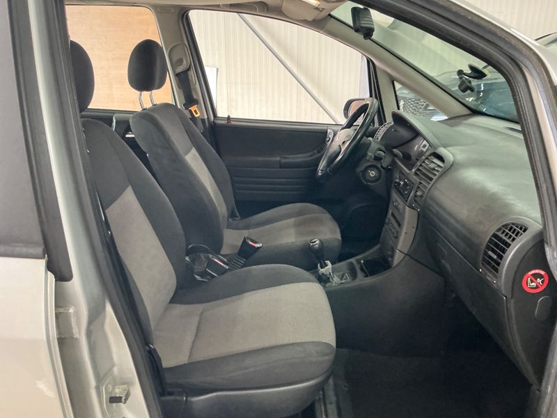 Opel Zafira 1.8 Increibles 2005 – снимка 3