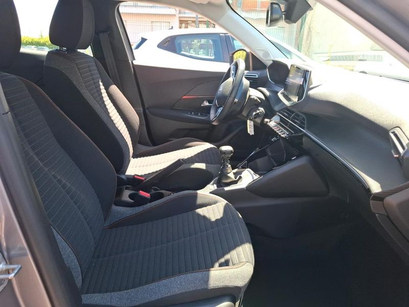 Peugeot 2008 1.2 PureTech Active Pack 2022 – снимка 9