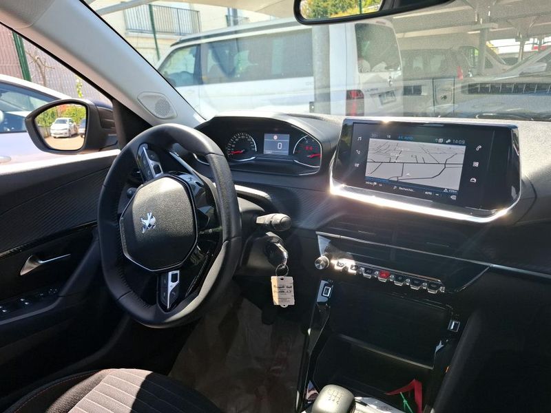 Peugeot 2008 1.2 PureTech Active Pack 2022 – снимка 10