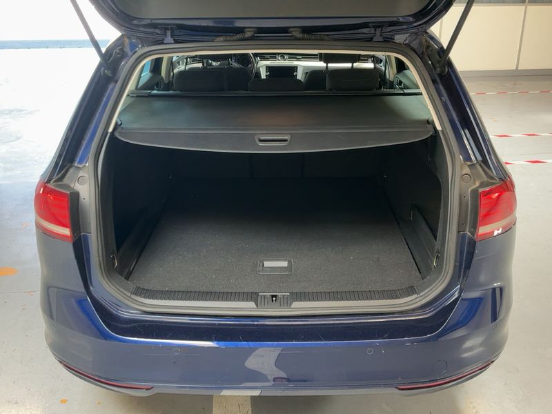Volkswagen Passat 1.6 TDI 2019 – снимка 10