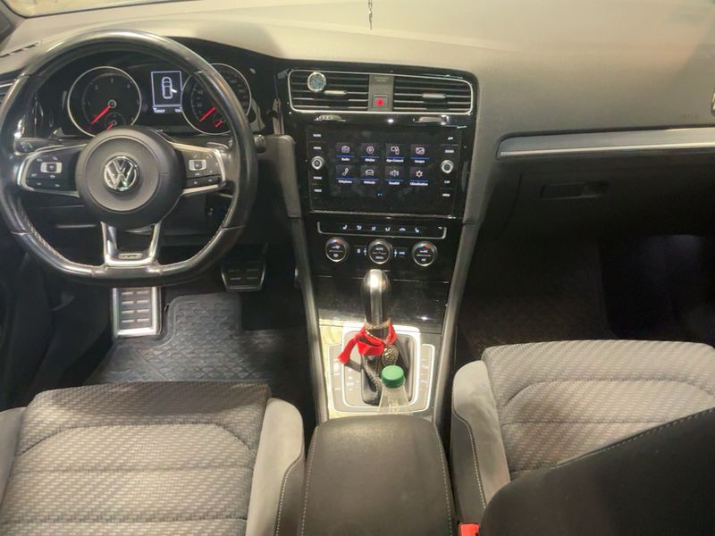 Volkswagen Golf VII 2.0 TDI Highline 4Motion BlueMotion Tech 2019 – снимка 17