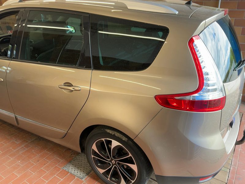 Renault Grand Scenic 1.2 TCe Energy BOSE Edition 2016 – снимка 6
