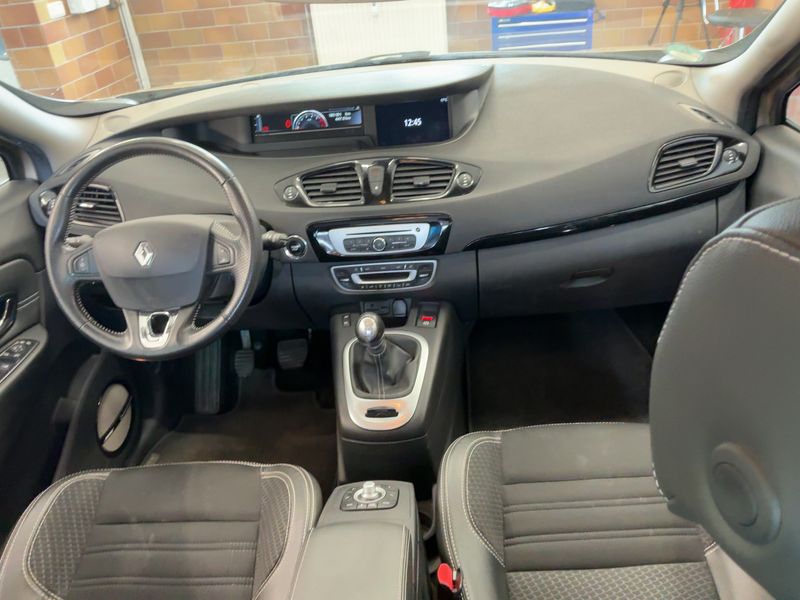 Renault Grand Scenic 1.2 TCe Energy BOSE Edition 2016 – снимка 18
