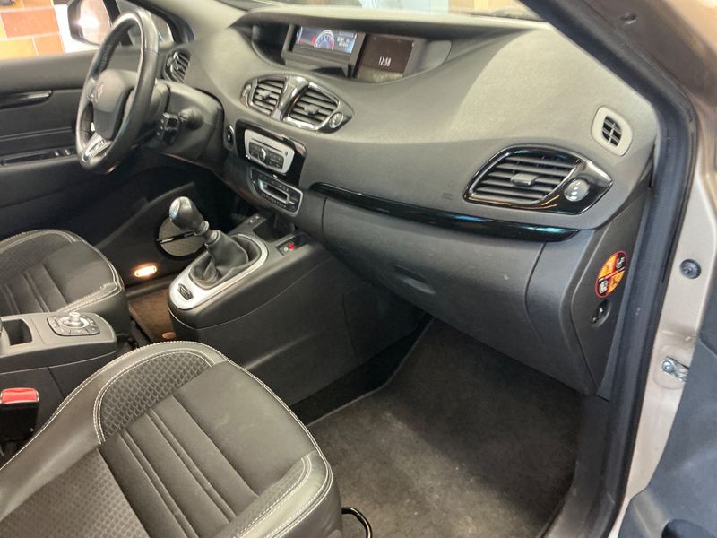 Renault Grand Scenic 1.2 TCe Energy BOSE Edition 2016 – снимка 23