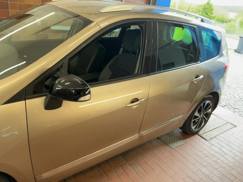 Renault Grand Scenic 1.2 TCe Energy BOSE Edition 2016 – снимка 4