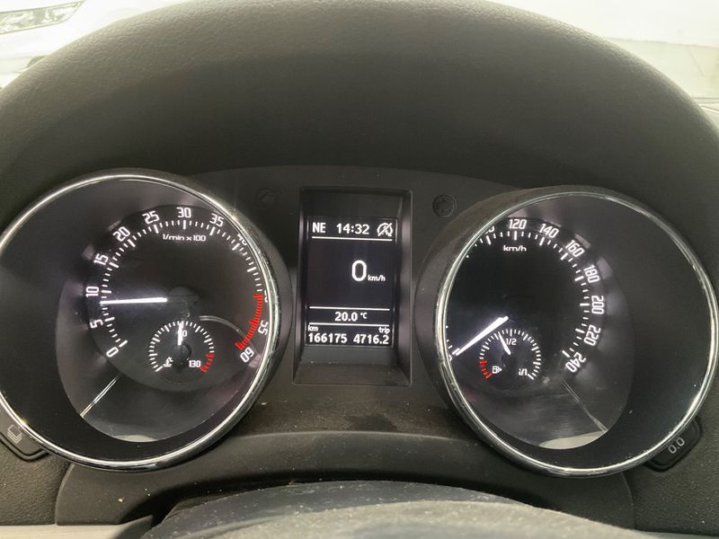 Skoda Yeti 2.0 TDI Outdoor 2014 – снимка 18