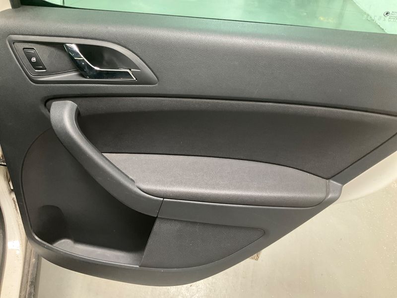 Skoda Yeti 2.0 TDI Outdoor 2014 – снимка 30