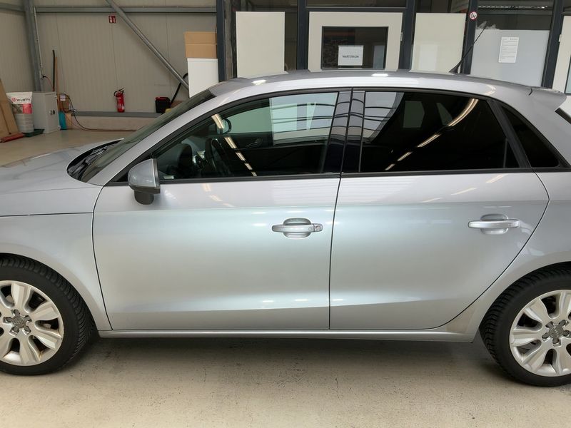 Audi A1 Sportback 1.6 TDI Ambition 2014 – снимка 4