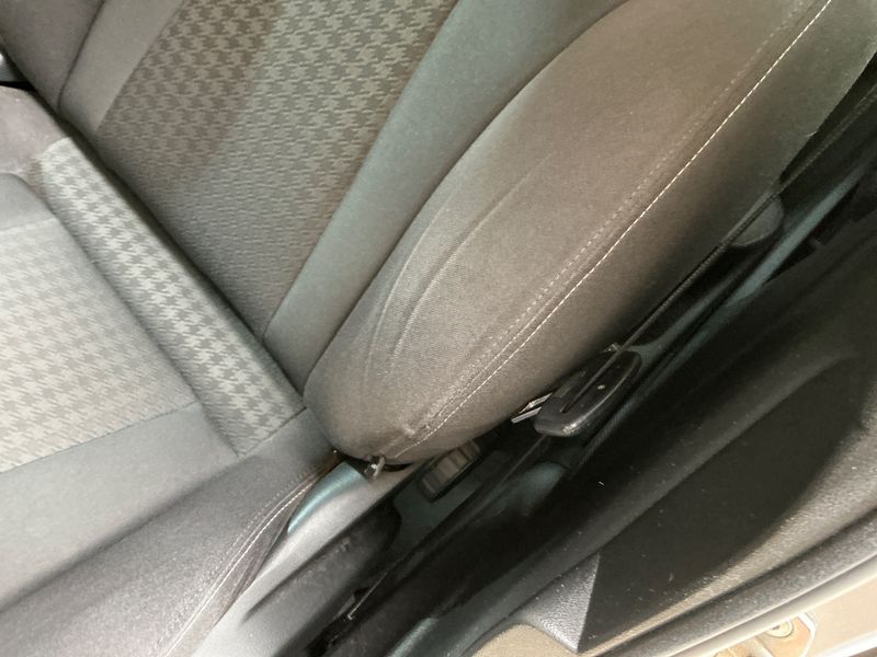 Audi A1 Sportback 1.6 TDI Ambition 2014 – снимка 22