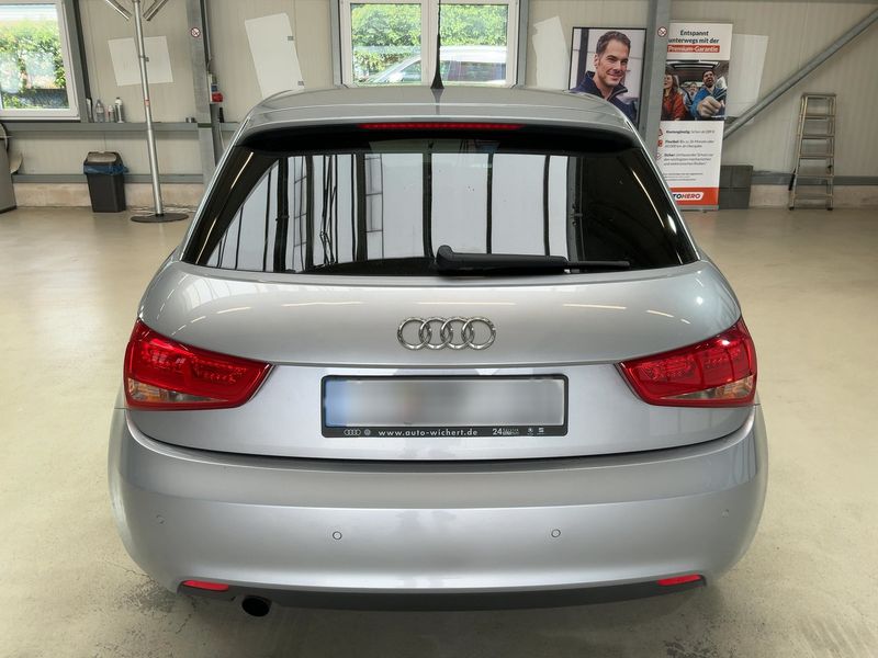 Audi A1 Sportback 1.6 TDI Ambition 2014 – снимка 7