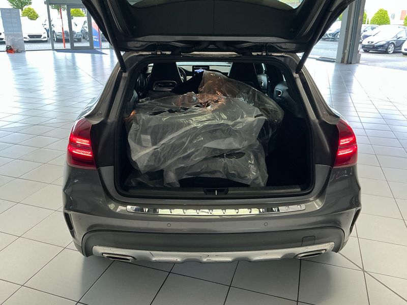 Mercedes-Benz GLA-Klasse GLA 200 AMG Line 2019 – снимка 16