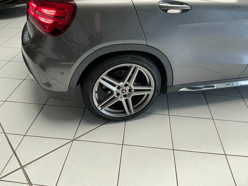 Mercedes-Benz GLA-Klasse GLA 200 AMG Line 2019 – снимка 9