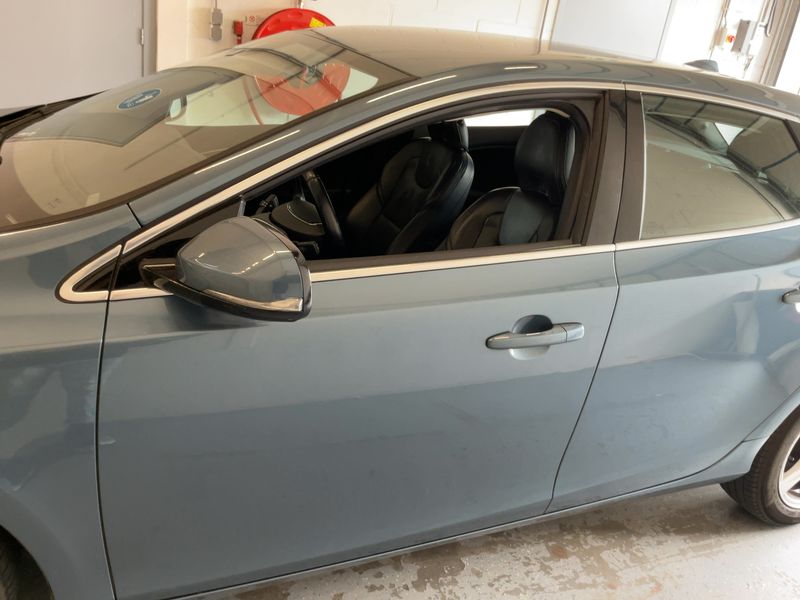 Volvo V40 1.6 D2 Momentum 2013 – снимка 4
