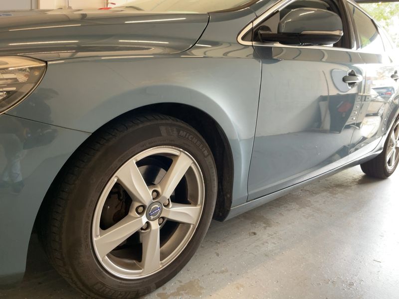 Volvo V40 1.6 D2 Momentum 2013 – снимка 2