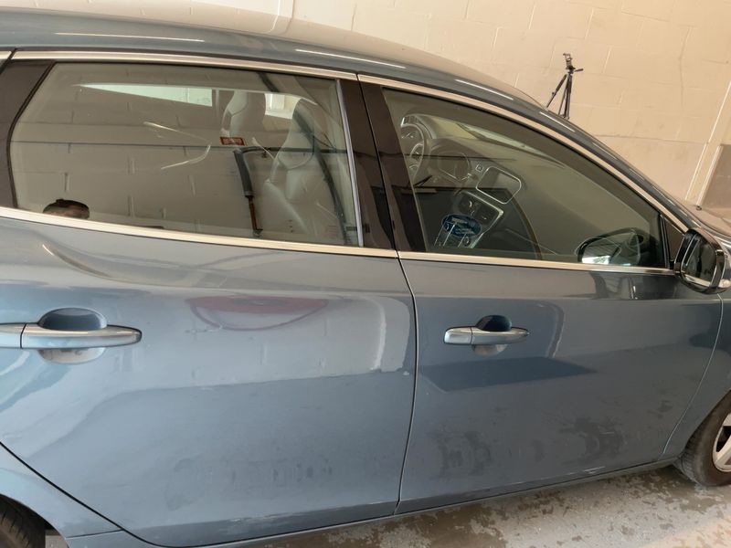 Volvo V40 1.6 D2 Momentum 2013 – снимка 10