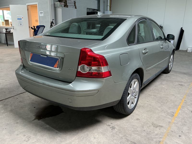 Volvo S40 2.0 D Momentum 2006 – снимка 2