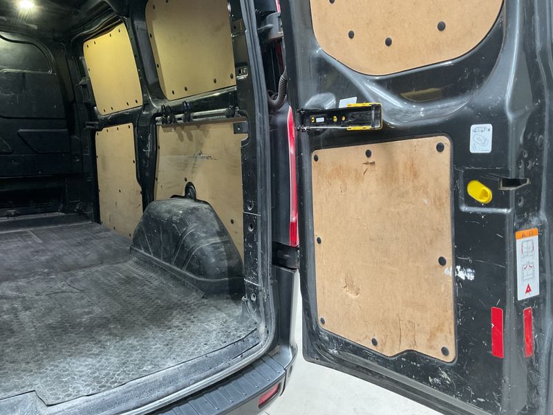 Ford Transit 2.0 TDCi 290 L1 Sport 2017 – снимка 31