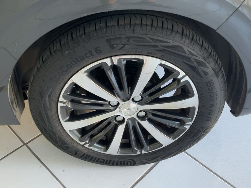 Peugeot 208 1.2 e-VTi Allure 2016 – снимка 5