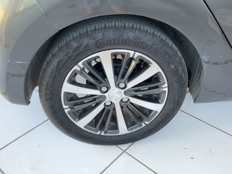 Peugeot 208 1.2 e-VTi Allure 2016 – снимка 9
