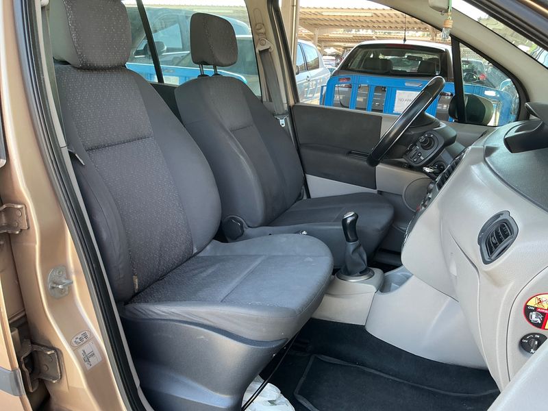 Renault Modus 1.5 dCi Dynamique Confort 2005 – снимка 3