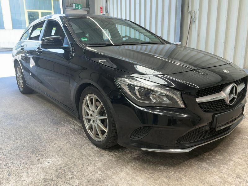 Mercedes-Benz CLA-Klasse CLA 220 Shooting Brake Urban 2017 – снимка 12