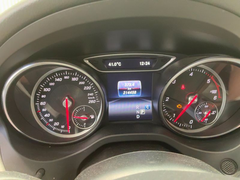 Mercedes-Benz CLA-Klasse CLA 220 Shooting Brake Urban 2017 – снимка 18