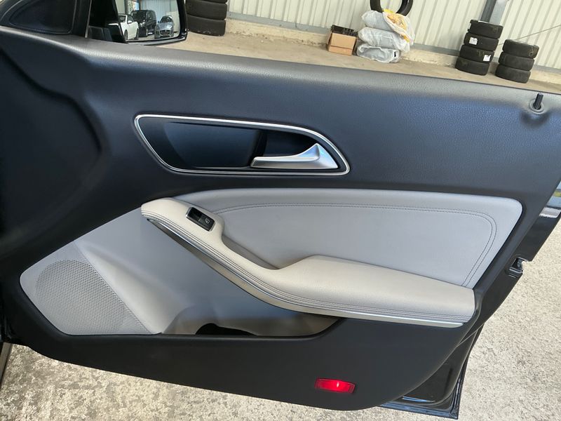 Mercedes-Benz CLA-Klasse CLA 220 Shooting Brake Urban 2017 – снимка 31