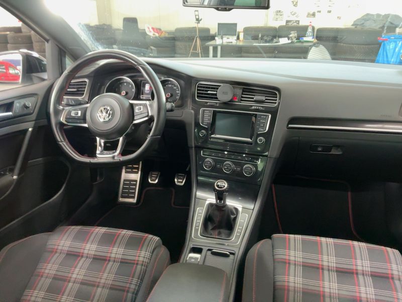 Volkswagen Golf VII 2.0 TFSI GTI "Performance" BlueMotion Tech 2015 – снимка 18