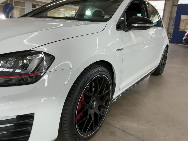 Volkswagen Golf VII 2.0 TFSI GTI "Performance" BlueMotion Tech 2015 – снимка 2