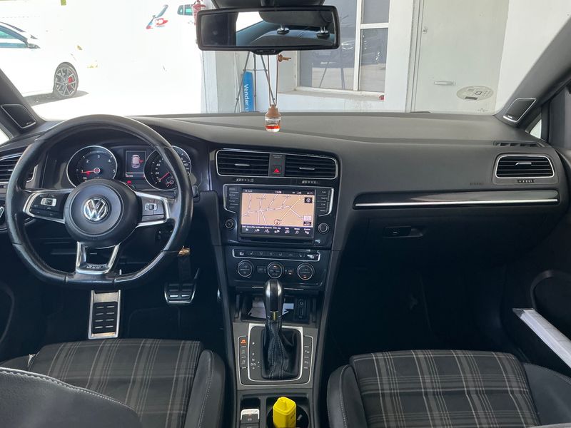 Volkswagen Golf VII 2.0 TDI GTD BlueMotion Tech 2014 – снимка 17