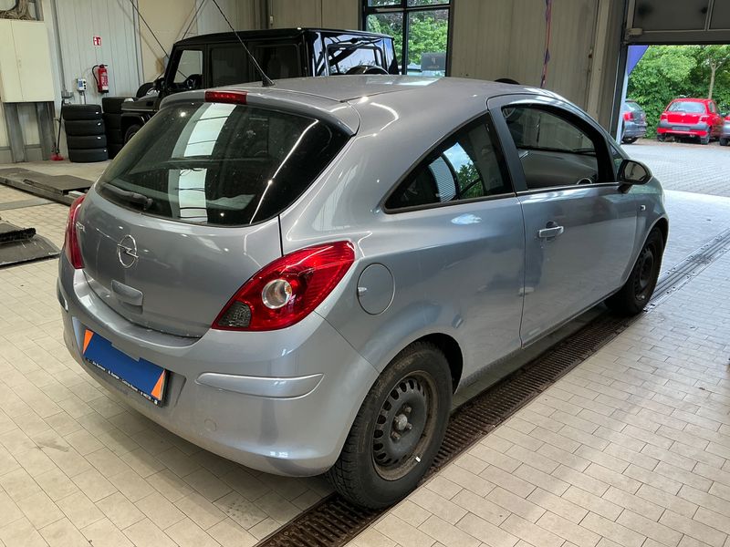 Opel Corsa 1.2 Innovation "110 Jahre" 2009 – снимка 2