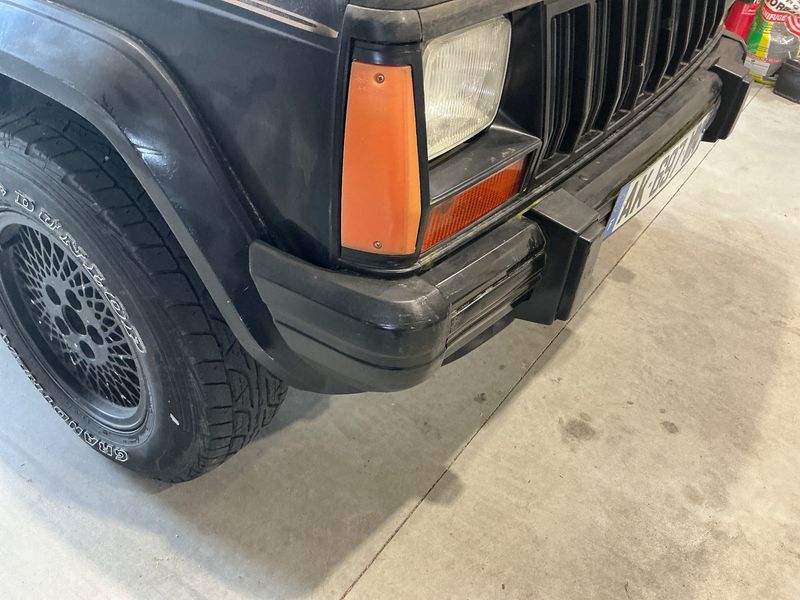 Jeep Cherokee 4.0 Limited 1990 – снимка 38