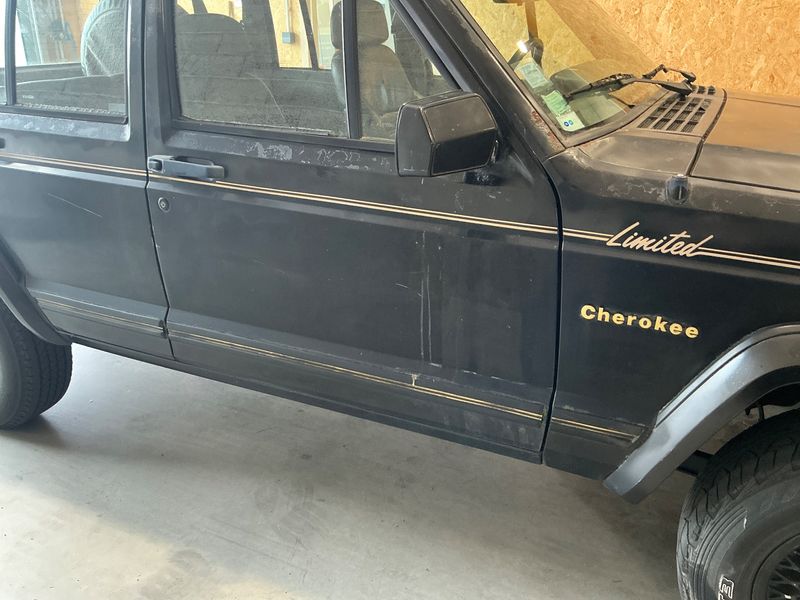 Jeep Cherokee 4.0 Limited 1990 – снимка 26
