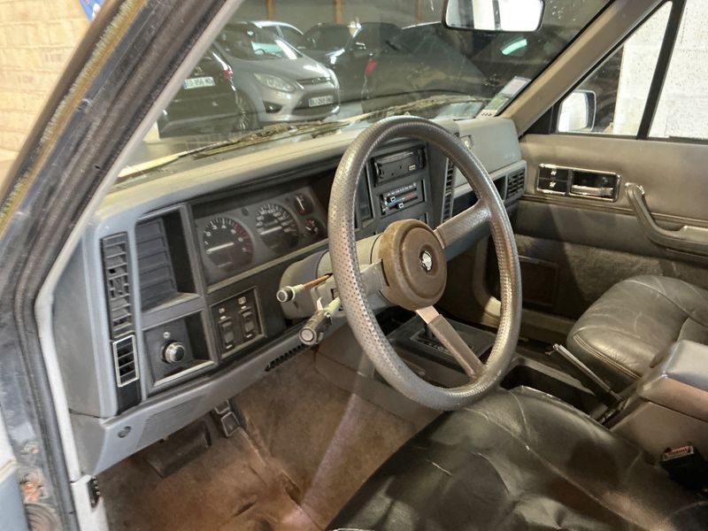 Jeep Cherokee 4.0 Limited 1990 – снимка 35
