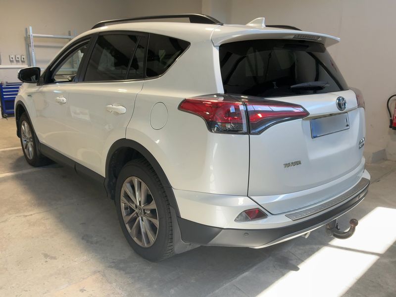 Toyota RAV 4 2.5 Hybrid Executive 2017 – снимка 6