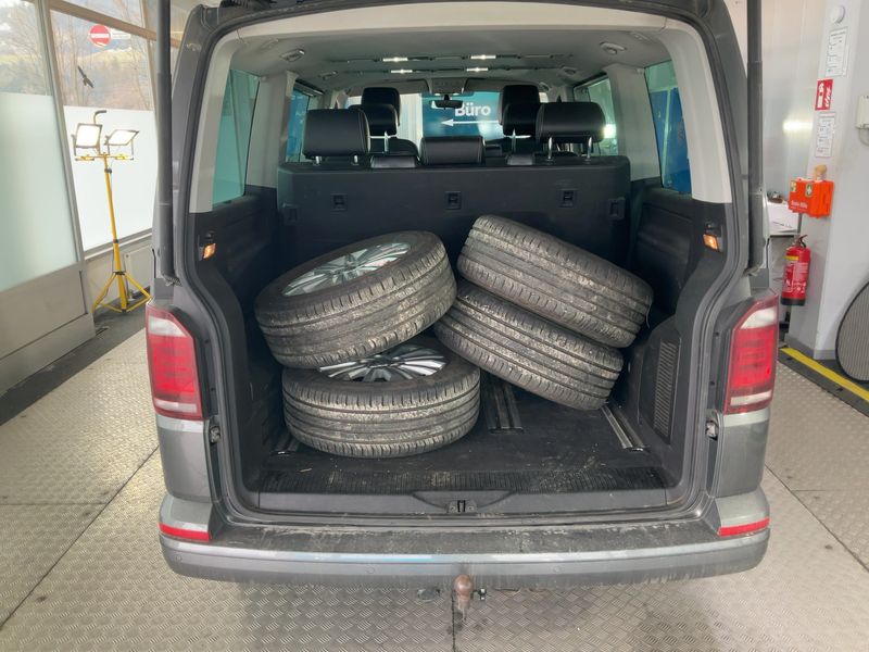 Volkswagen T6 Multivan 2.0 TDI Edition 4Motion 2017 – снимка 16