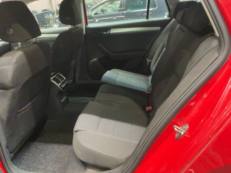 Skoda Superb 2.0 TDI Ambition 2016 – снимка 19