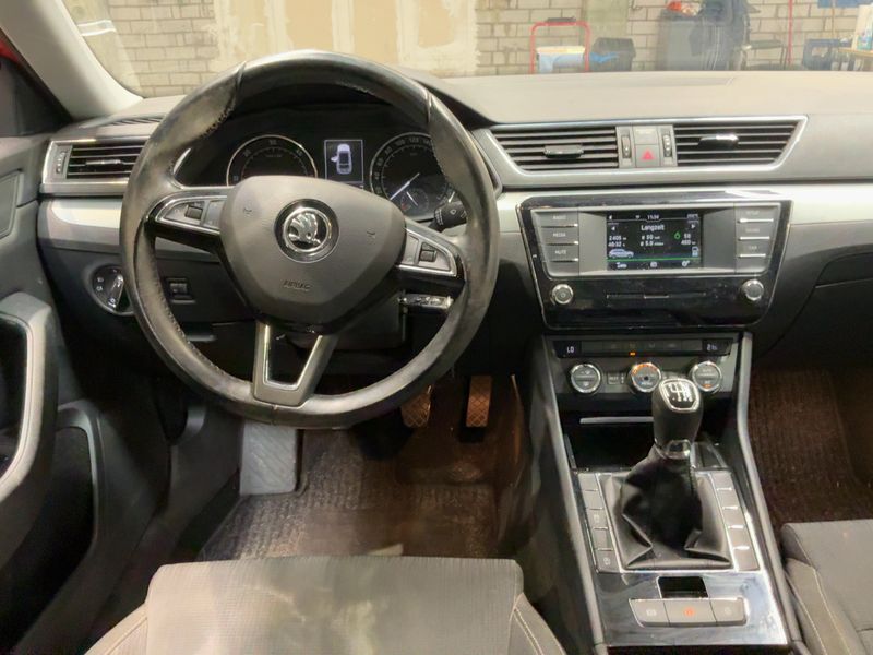 Skoda Superb 2.0 TDI Ambition 2016 – снимка 17