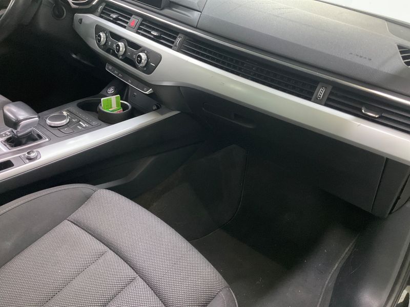 Audi A4 2.0 TDI Business Line 2018 – снимка 26